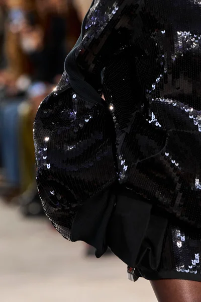 Look 76